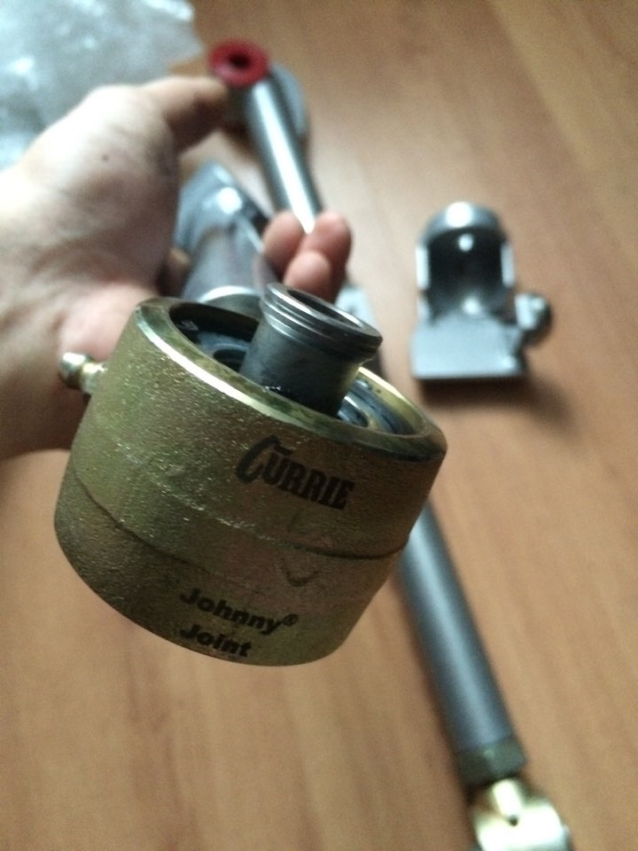 Шарниррное соединение верхнего рычага — Toyota Land Cruiser Prado 120-series