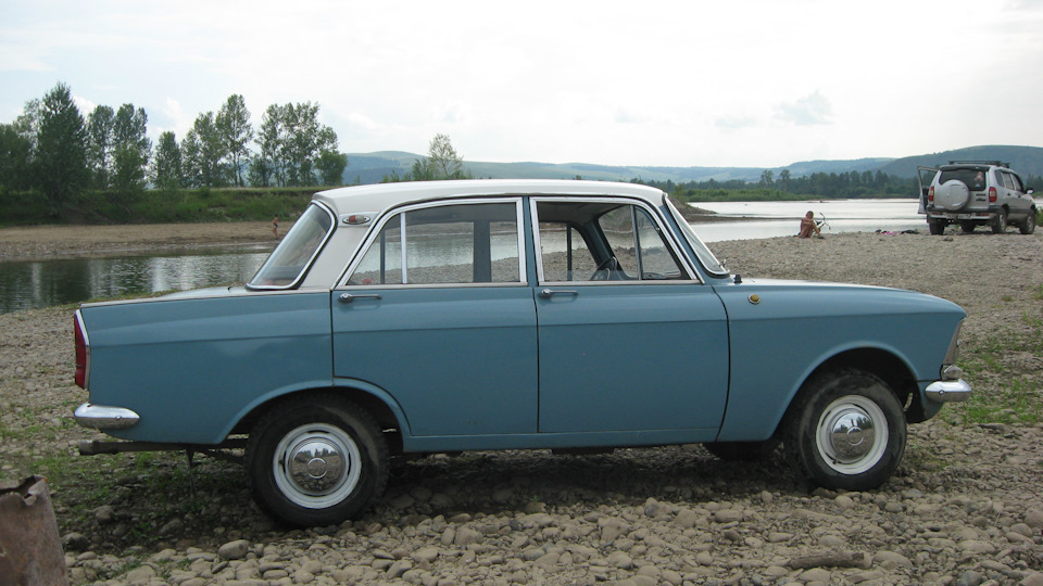 Курагинский район, д. Ильинка. Протока реки Туба — ИЖ Москвич 412