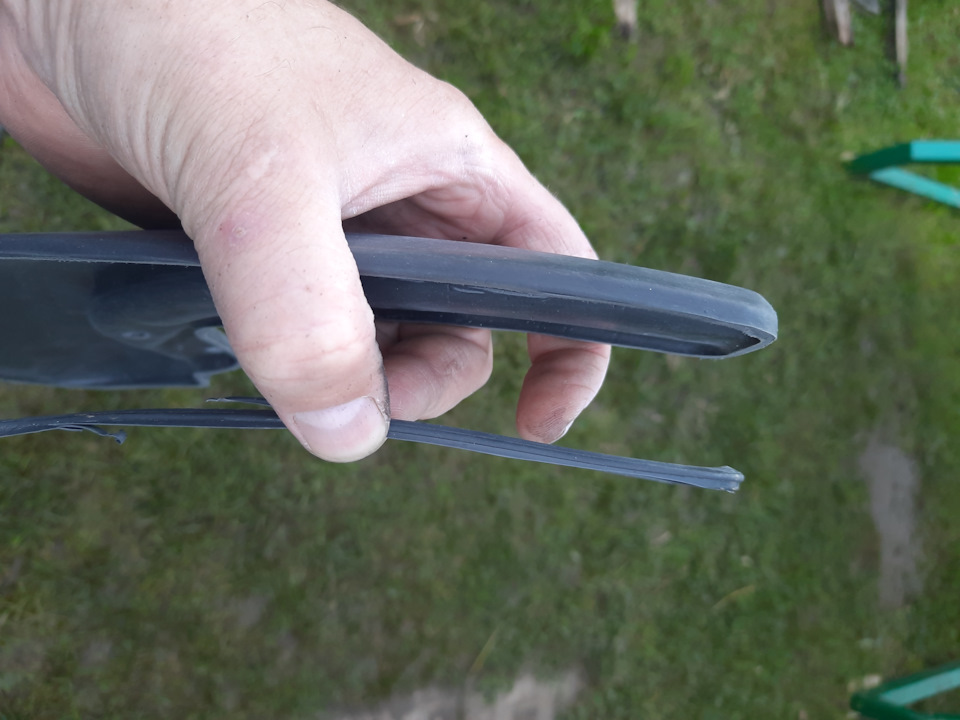 Обрезал 3-4мм. — Lada Vesta (NG)