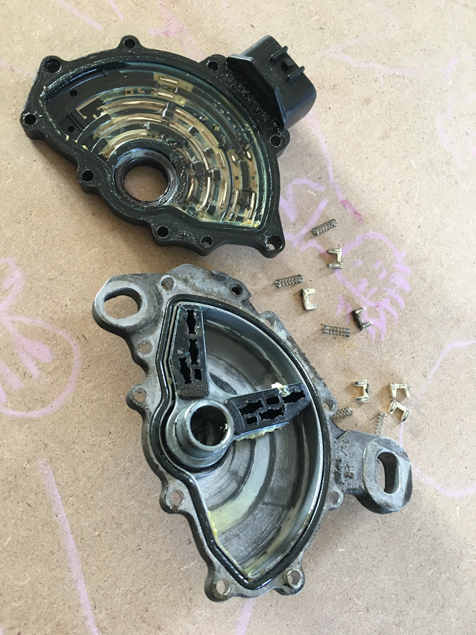 Моем чистим смазываем я лично пользовался обычный Литолом просто промазал а не забивал . — Opel Antara