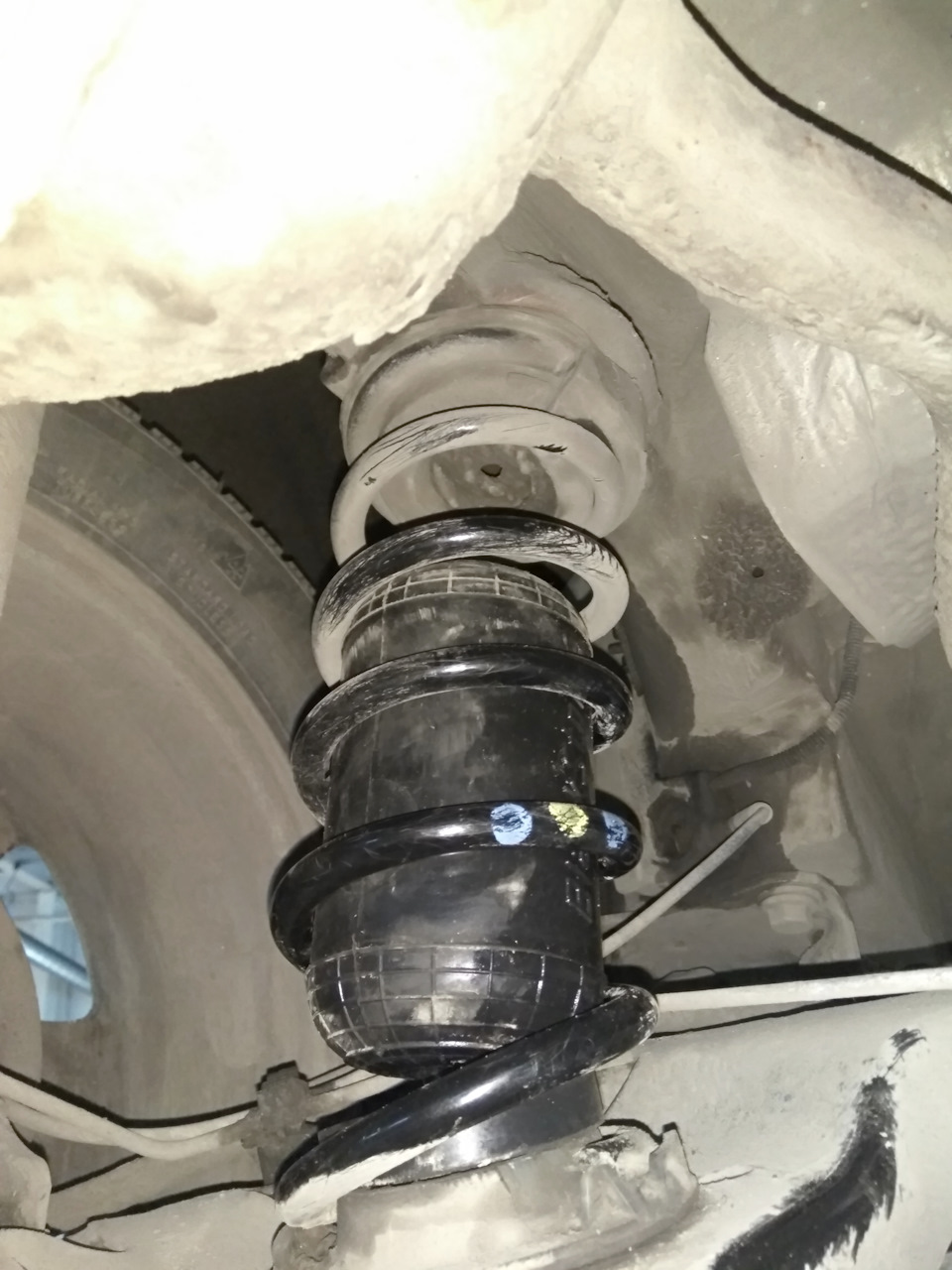 другой…не нагружен — Lada XRAY