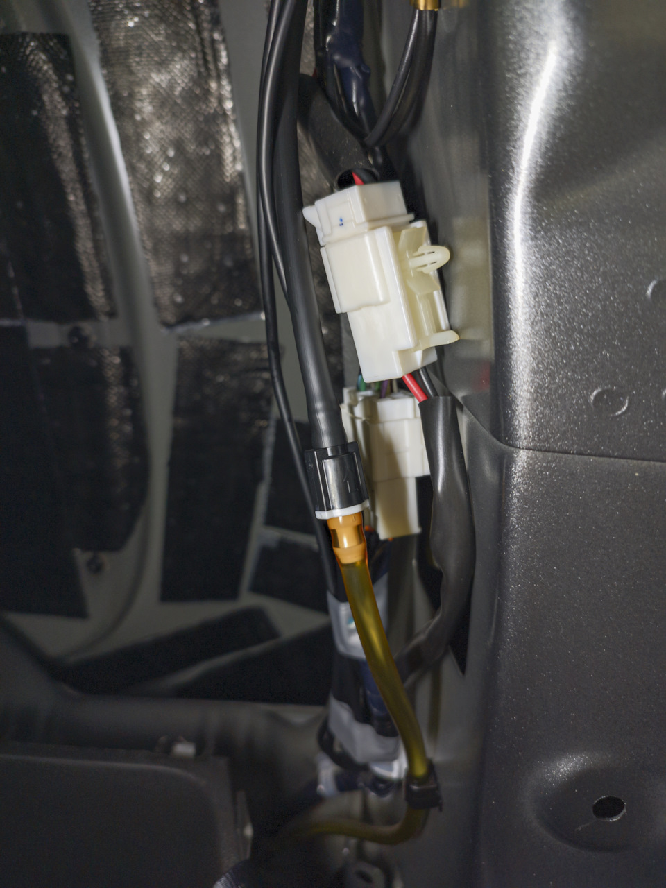 Поставил обратный клапан — Nissan Cube III