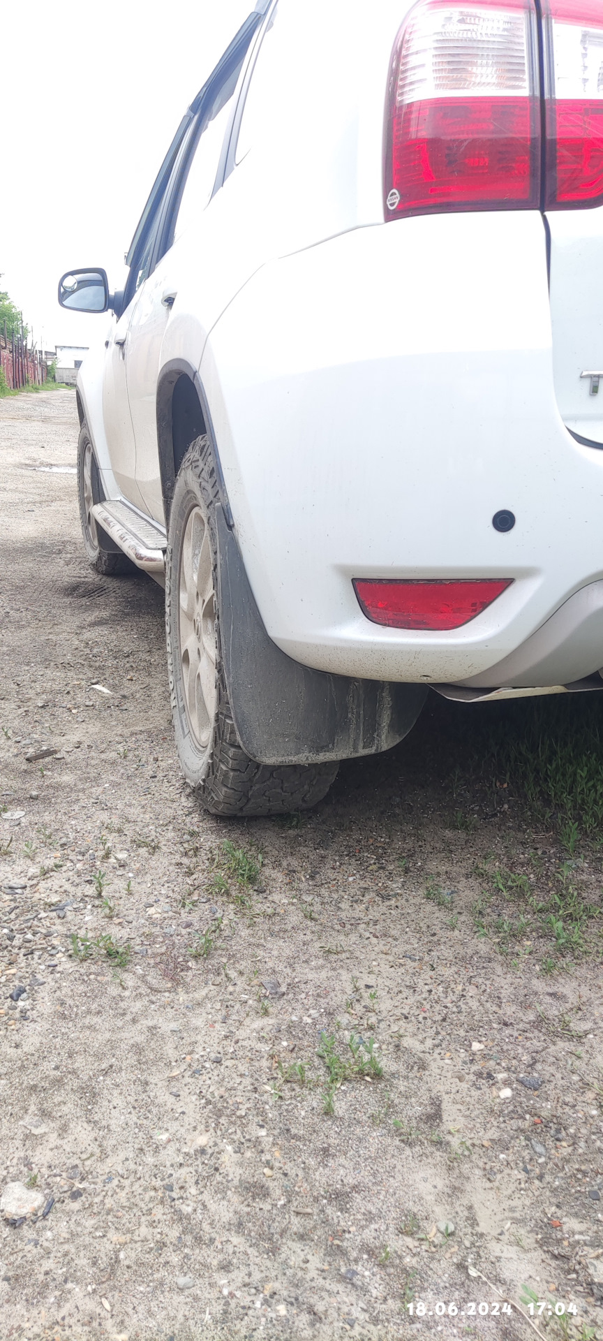 12 — Nissan Terrano III