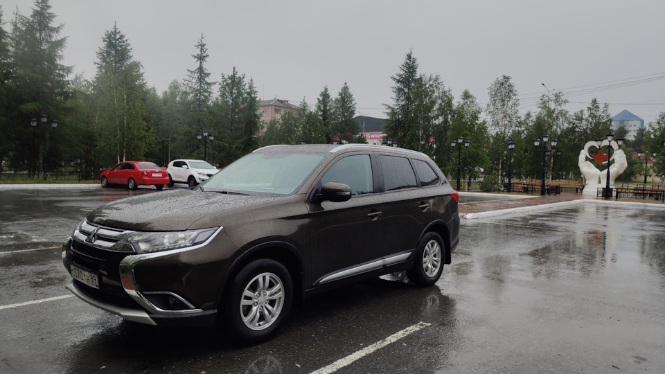Просто фото — Mitsubishi Outlander (3G)