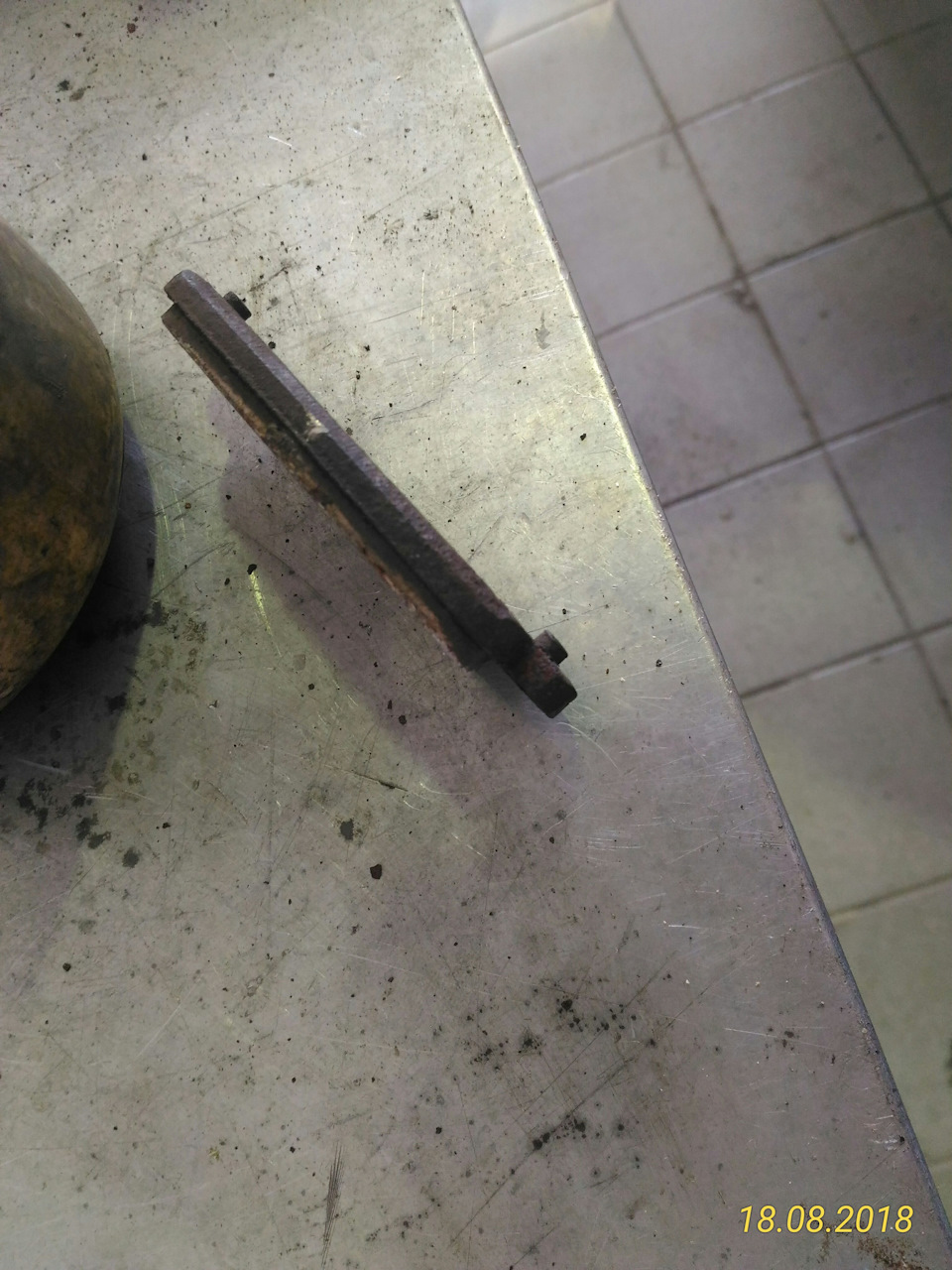 остаток новой колодки 3 мм(( прошел 3000 км — Toyota Corolla (120)