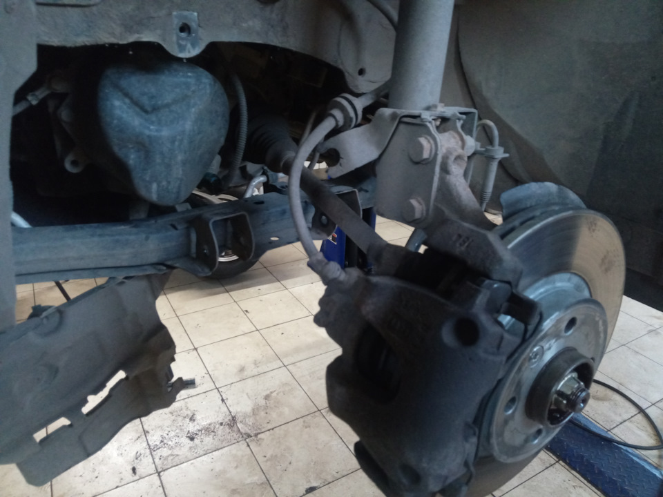 Фото в бортжурнале Renault Logan (2G)