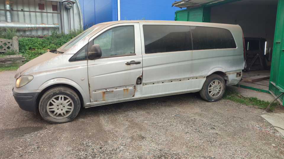 Заводской порог — Mercedes-Benz Vito (2G)