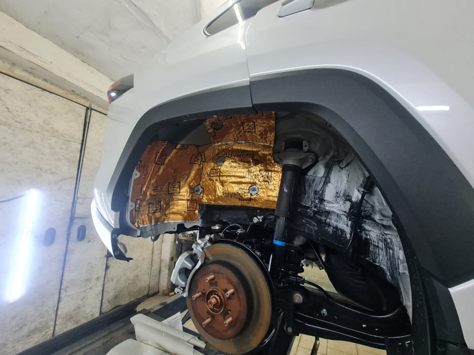 Фото в бортжурнале Toyota RAV4 (5G)