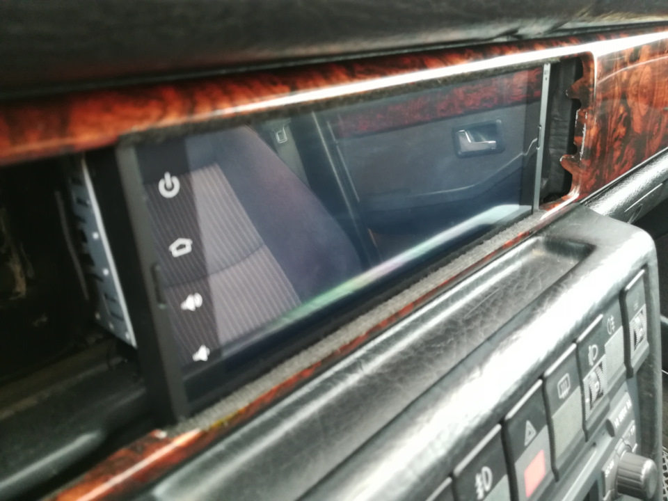 фото ближе — Audi 100 Avant (C3)