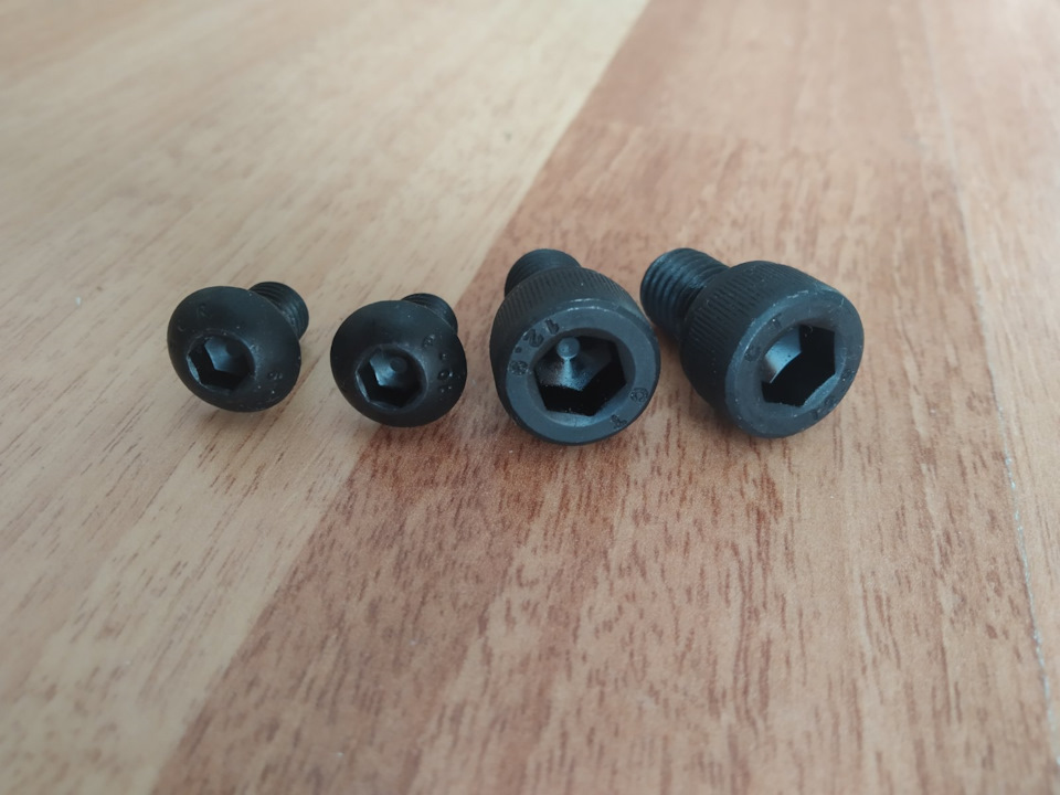 ''Пробки'' для отверстий кулаков — М8 для нижних, М10 для верхних — УАЗ 3153