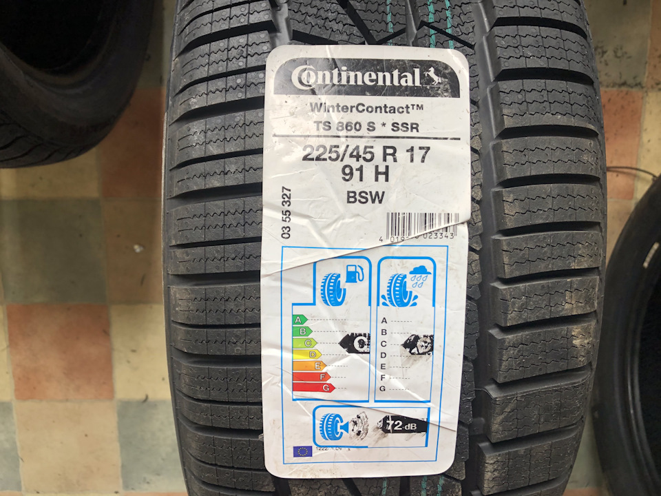 Фото в бортжурнале Mercedes-Benz CLA (C117). Запчасти на фото: Continental ContiWinterContact