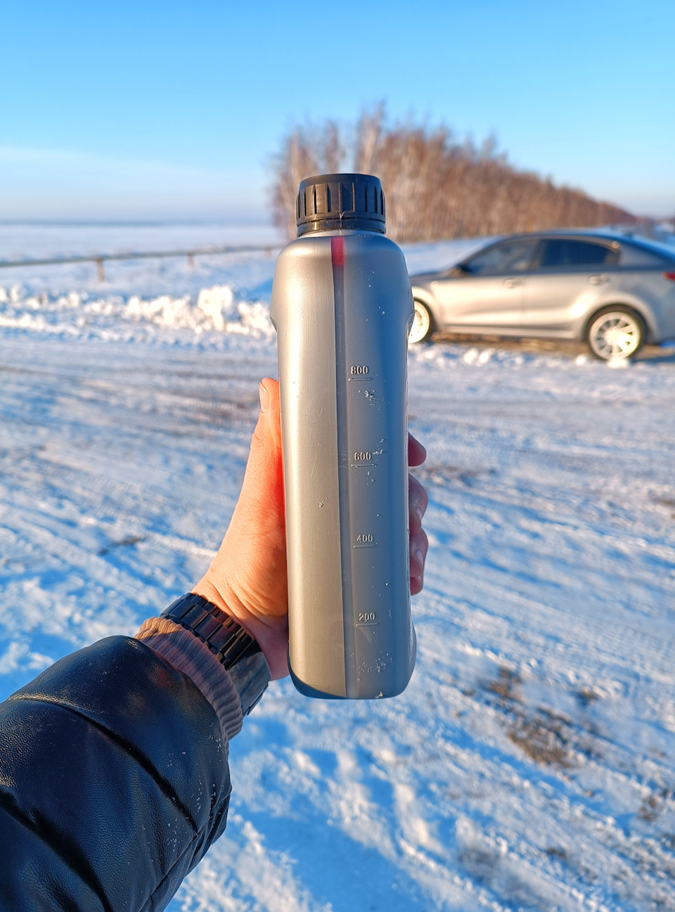 Мерная шкала на каждой канистре — KIA Rio (4G)