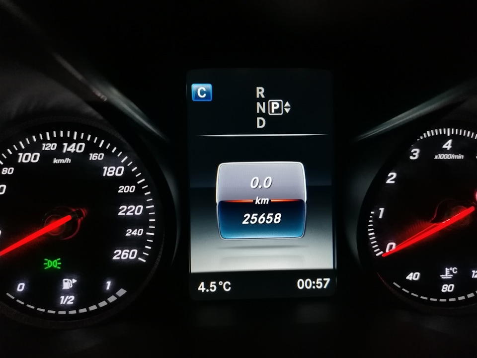 Следующее ТО через 5000км — Mercedes-Benz C-Class (W205)