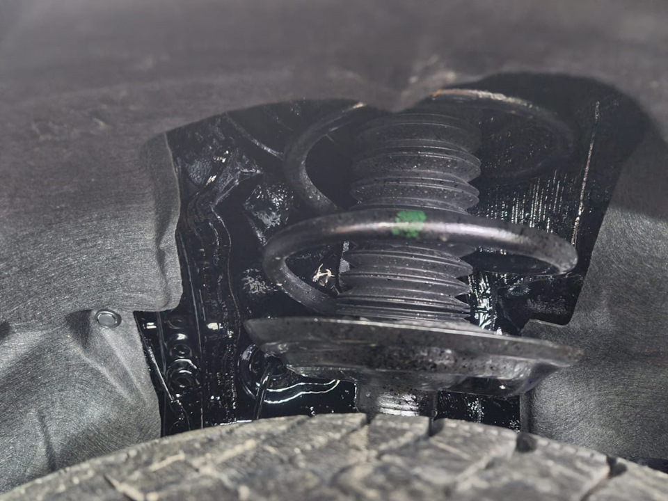 Фото в бортжурнале Toyota RAV4 (5G)